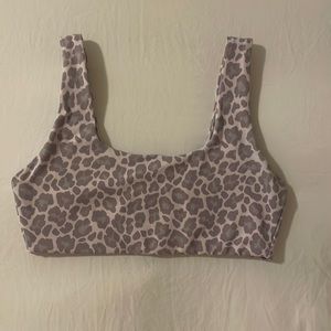 GapFit Studio Bra